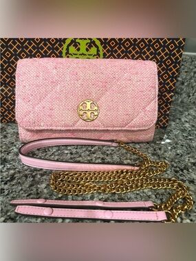 NEW! ✨Tory Burch Pink Quilted Tweed Crossbody with Gold Chain Strap
